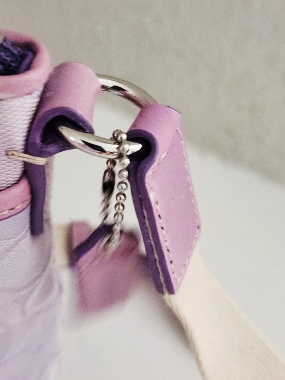 Euc Vintage  Coach Madison Signature C's Lavendar Crossbody Bag - Picture 9 of 10